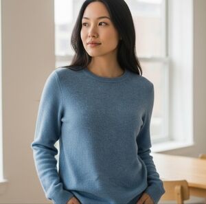 Ellen Tracy Cashmere Sweater Crewneck Blue Warm Soft Fuzzy Cozy Winter Layer M